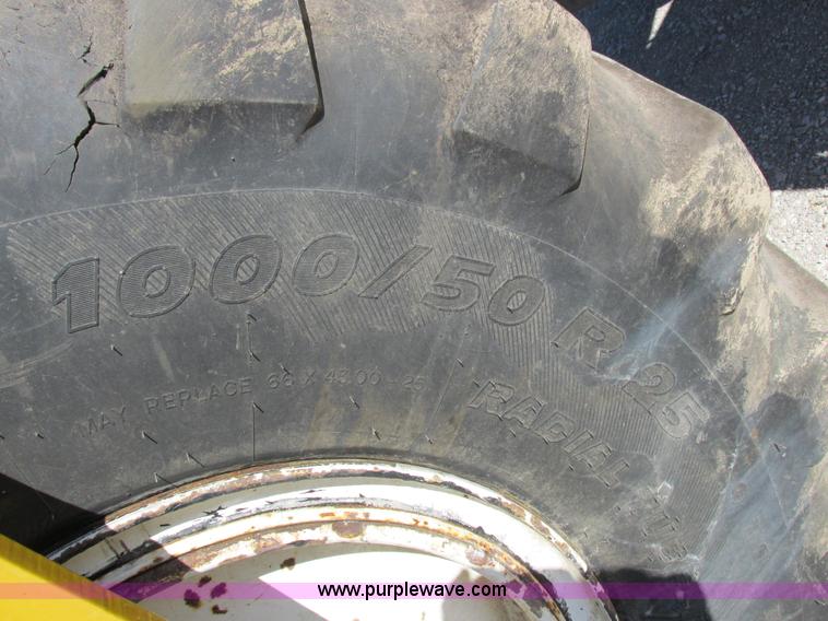 image for item I8921 2001 Ag-Chem TerraGator 8103 self-propelled applicator