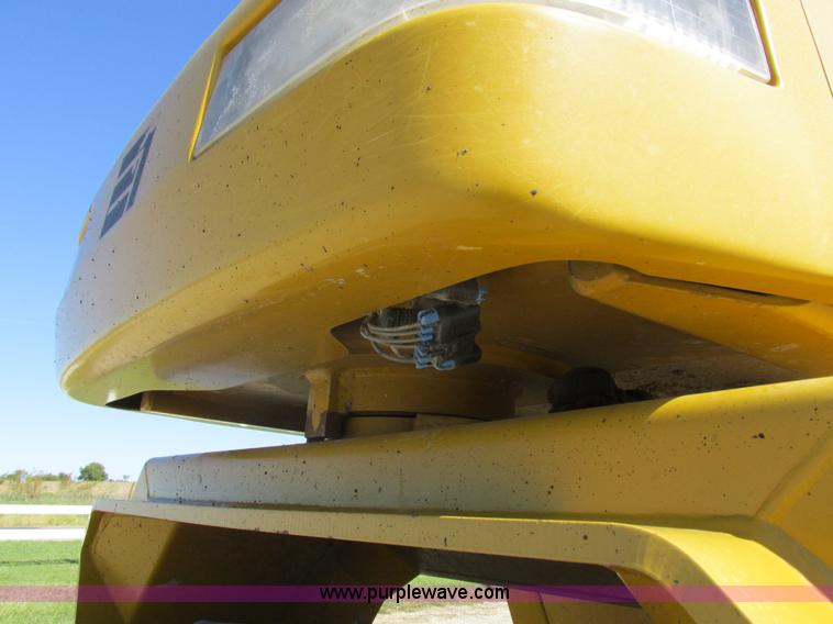 image for item I8921 2001 Ag-Chem TerraGator 8103 self-propelled applicator