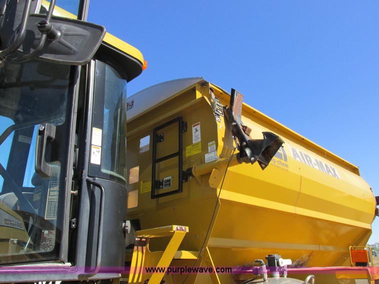 image for item I8921 2001 Ag-Chem TerraGator 8103 self-propelled applicator