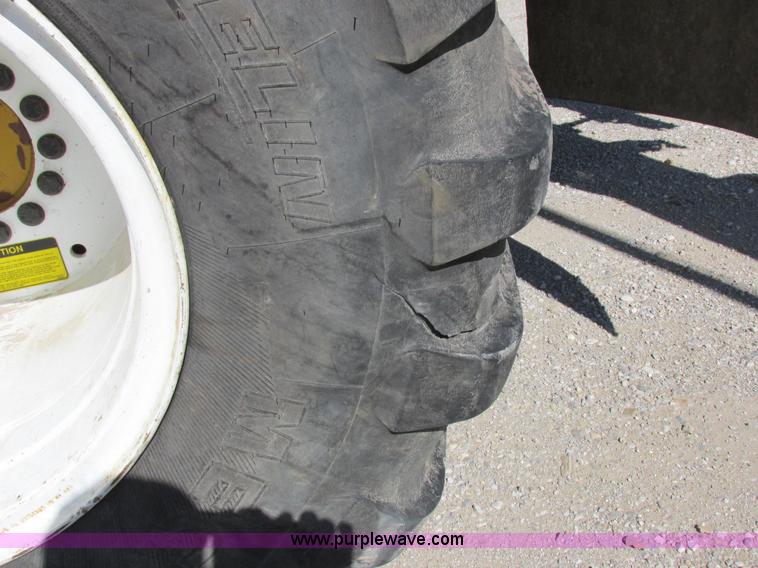 image for item I8921 2001 Ag-Chem TerraGator 8103 self-propelled applicator