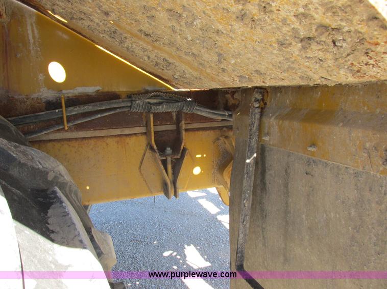 image for item I8921 2001 Ag-Chem TerraGator 8103 self-propelled applicator