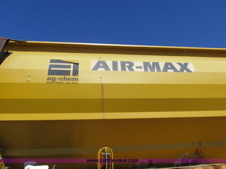 image for item I8921 2001 Ag-Chem TerraGator 8103 self-propelled applicator