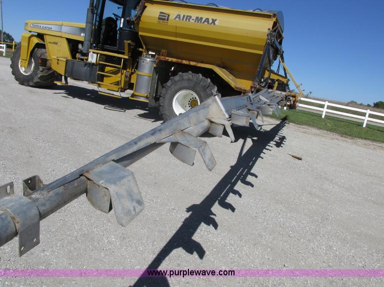 image for item I8921 2001 Ag-Chem TerraGator 8103 self-propelled applicator