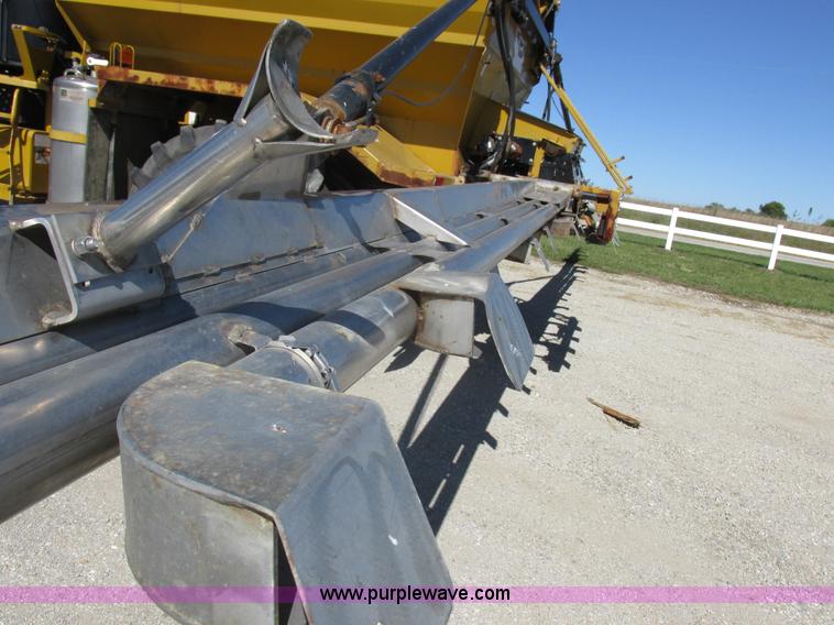 image for item I8921 2001 Ag-Chem TerraGator 8103 self-propelled applicator