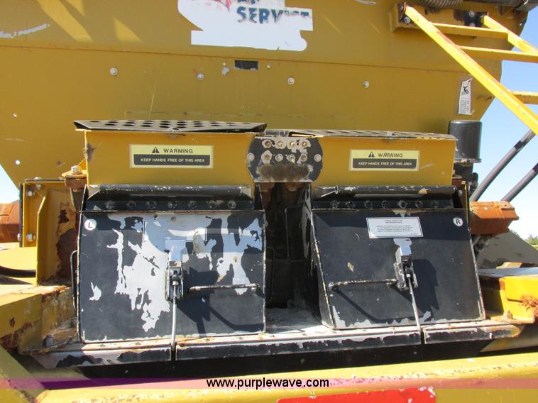 image for item I8921 2001 Ag-Chem TerraGator 8103 self-propelled applicator