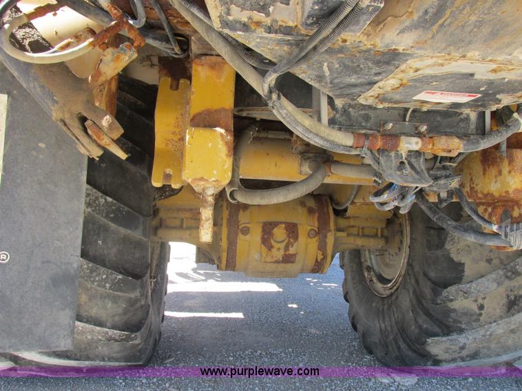 image for item I8921 2001 Ag-Chem TerraGator 8103 self-propelled applicator