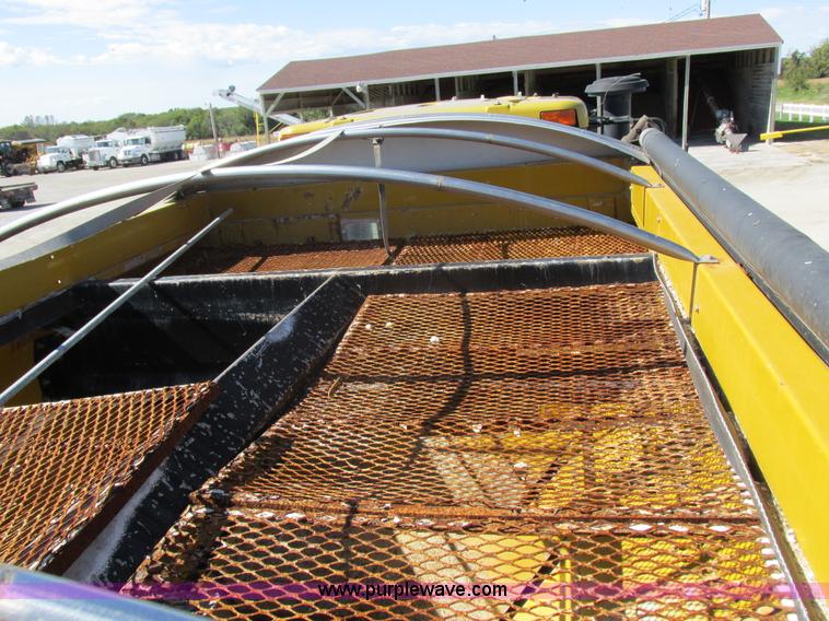 image for item I8921 2001 Ag-Chem TerraGator 8103 self-propelled applicator