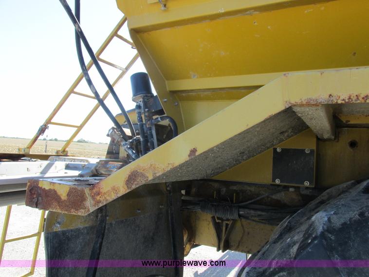 image for item I8921 2001 Ag-Chem TerraGator 8103 self-propelled applicator