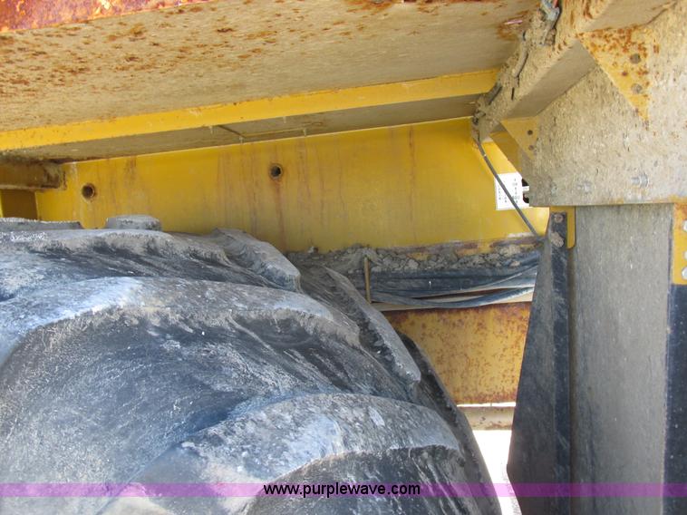 image for item I8921 2001 Ag-Chem TerraGator 8103 self-propelled applicator