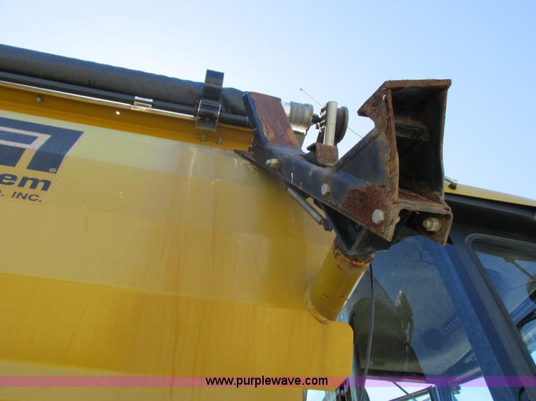 image for item I8921 2001 Ag-Chem TerraGator 8103 self-propelled applicator