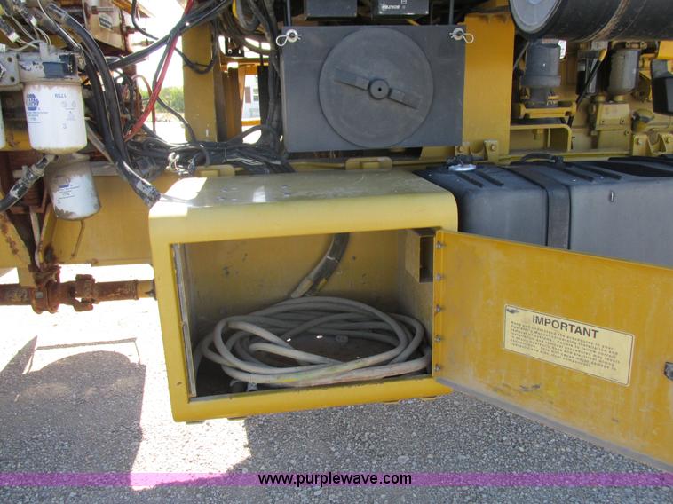 image for item I8921 2001 Ag-Chem TerraGator 8103 self-propelled applicator