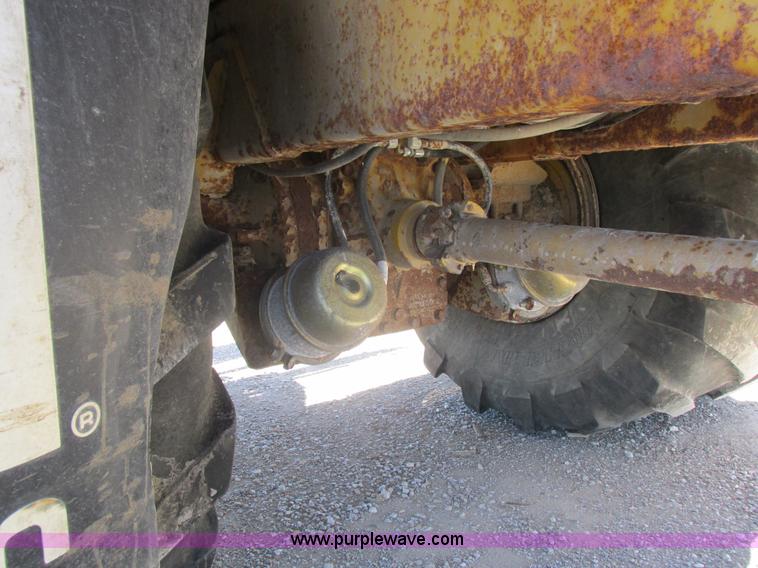 image for item I8921 2001 Ag-Chem TerraGator 8103 self-propelled applicator