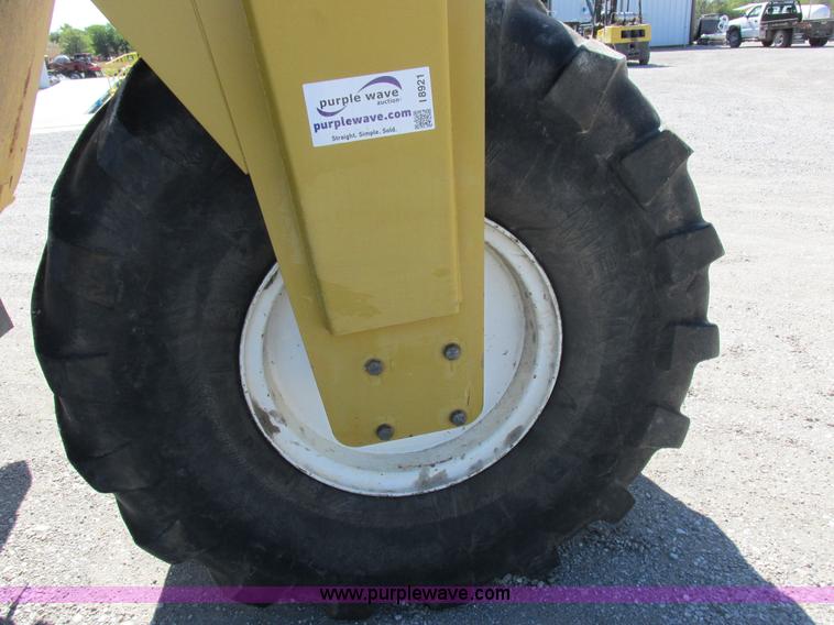 image for item I8921 2001 Ag-Chem TerraGator 8103 self-propelled applicator