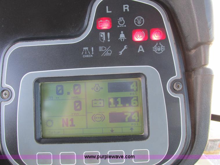 image for item I8921 2001 Ag-Chem TerraGator 8103 self-propelled applicator