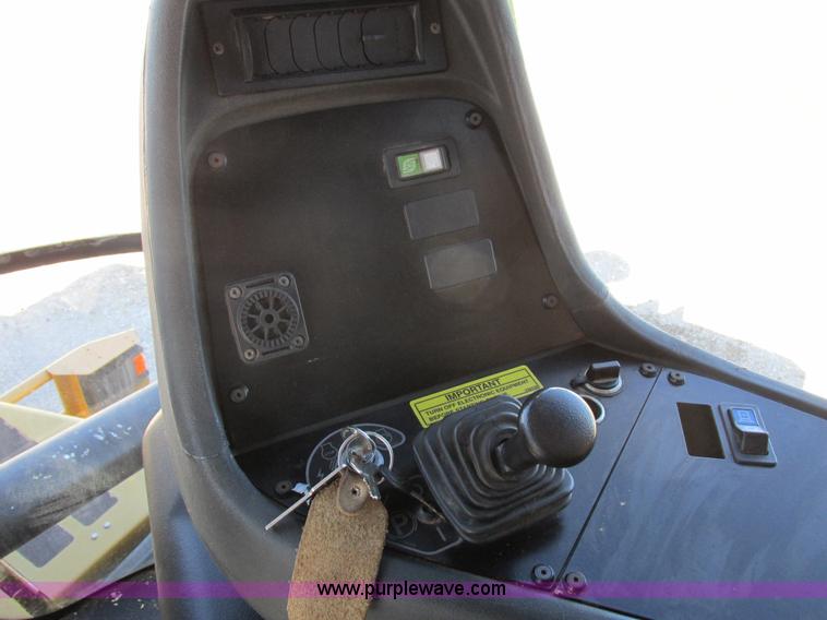 image for item I8921 2001 Ag-Chem TerraGator 8103 self-propelled applicator