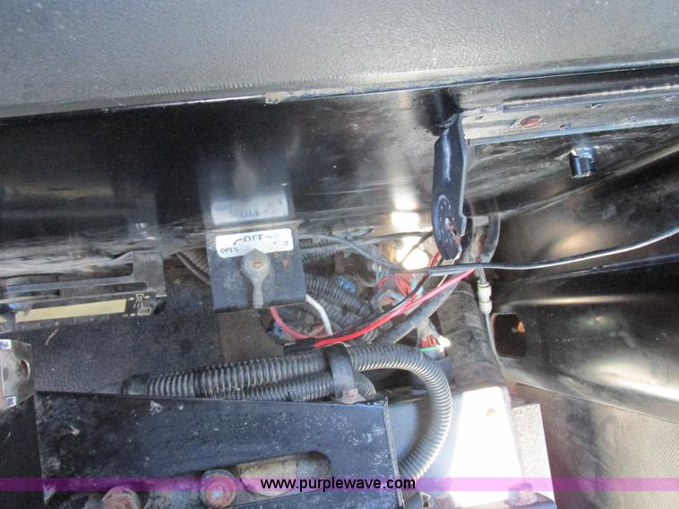 image for item I8921 2001 Ag-Chem TerraGator 8103 self-propelled applicator