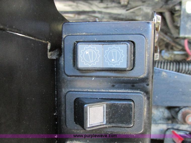 image for item I8921 2001 Ag-Chem TerraGator 8103 self-propelled applicator