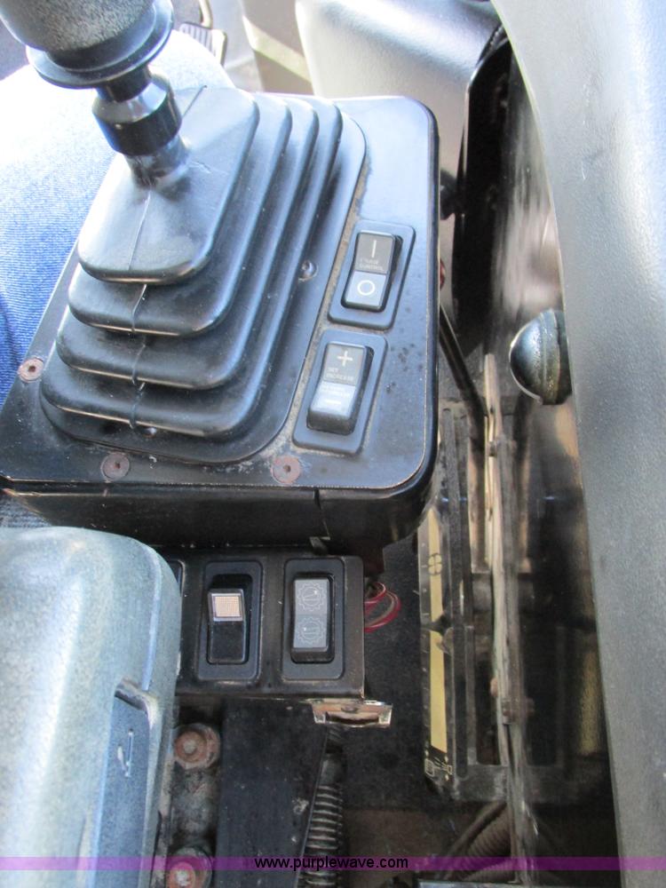 image for item I8921 2001 Ag-Chem TerraGator 8103 self-propelled applicator