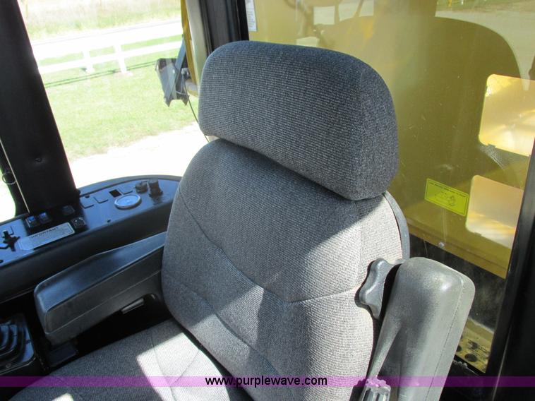 image for item I8921 2001 Ag-Chem TerraGator 8103 self-propelled applicator