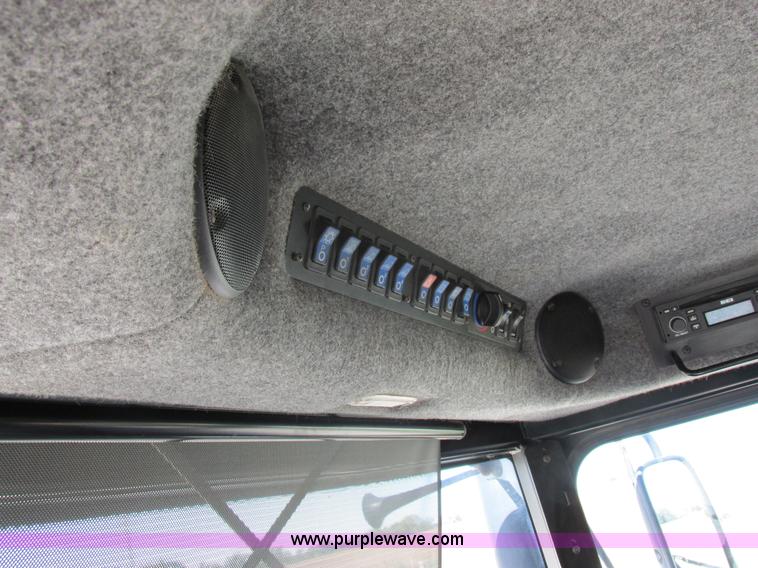 image for item I8921 2001 Ag-Chem TerraGator 8103 self-propelled applicator