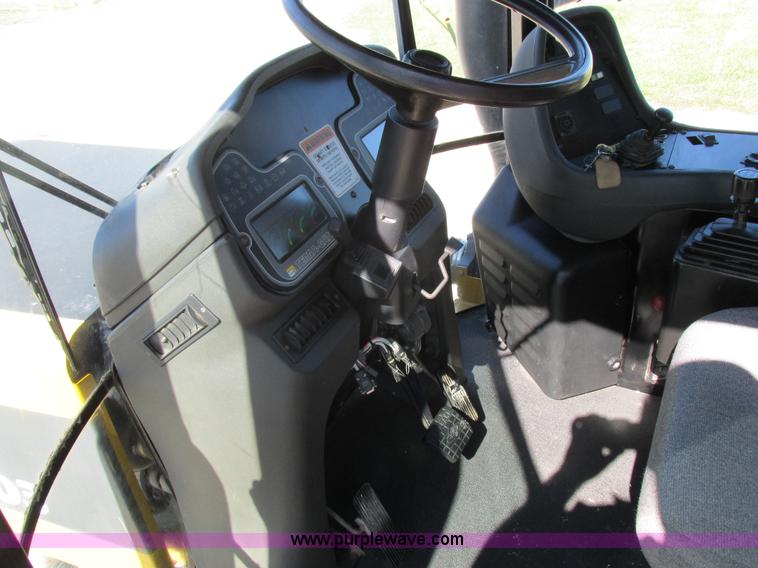 image for item I8921 2001 Ag-Chem TerraGator 8103 self-propelled applicator