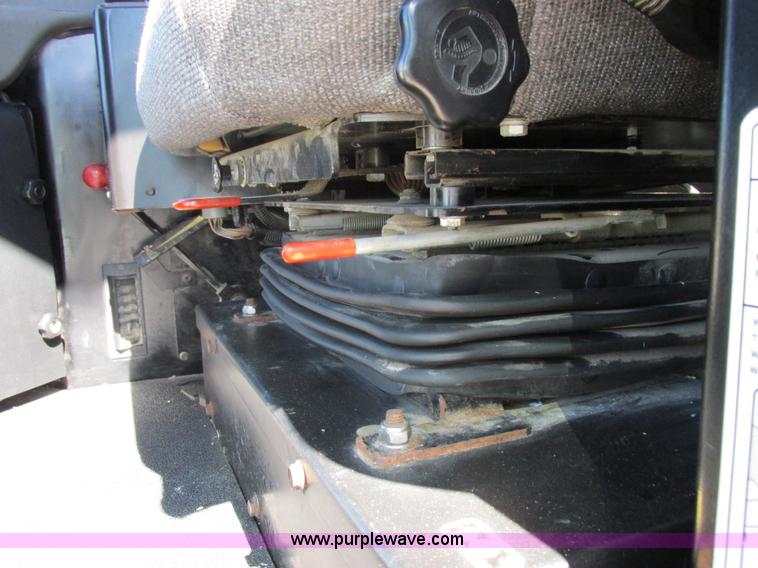 image for item I8921 2001 Ag-Chem TerraGator 8103 self-propelled applicator