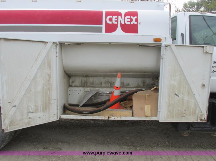 image for item A8747 1995 GMC TopKick fuel delivery truck