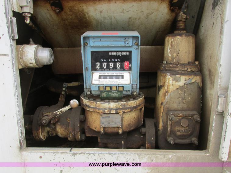 image for item A8747 1995 GMC TopKick fuel delivery truck