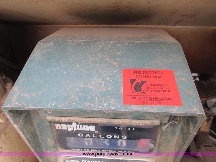 image for item A8747 1995 GMC TopKick fuel delivery truck