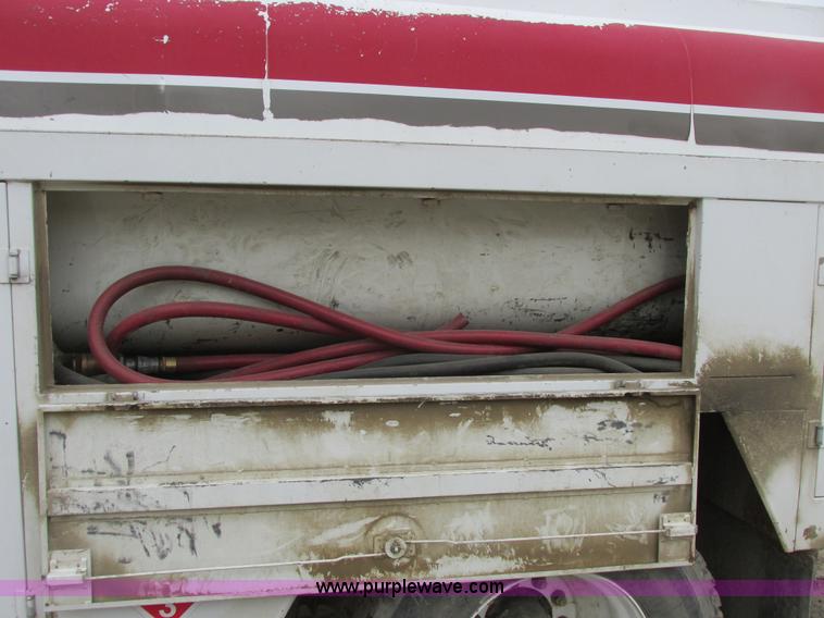 image for item A8747 1995 GMC TopKick fuel delivery truck