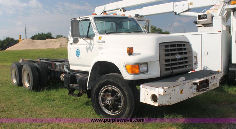image for item AJ9298 1995 Ford FT900 cab and chassis