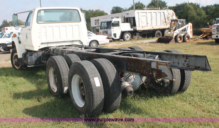 image for item AJ9298 1995 Ford FT900 cab and chassis