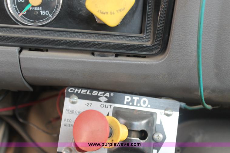 image for item AJ9298 1995 Ford FT900 cab and chassis