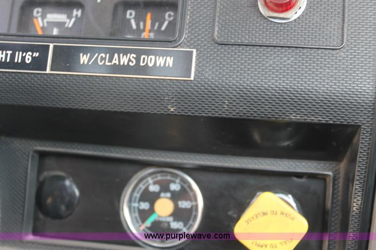 image for item AJ9298 1995 Ford FT900 cab and chassis