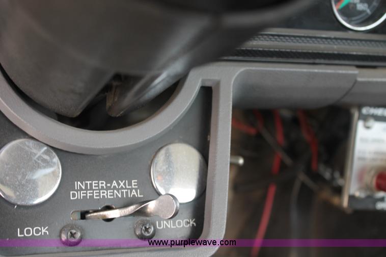 image for item AJ9298 1995 Ford FT900 cab and chassis