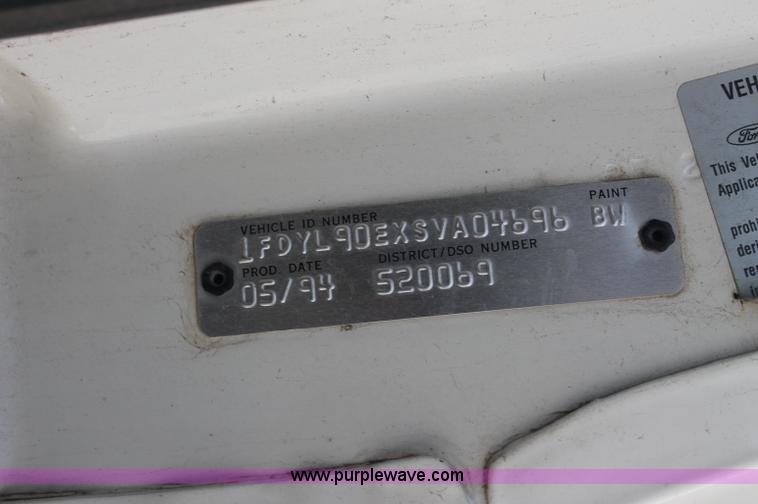 image for item AJ9298 1995 Ford FT900 cab and chassis