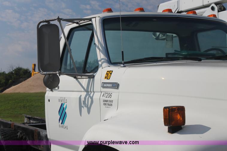 image for item AJ9298 1995 Ford FT900 cab and chassis