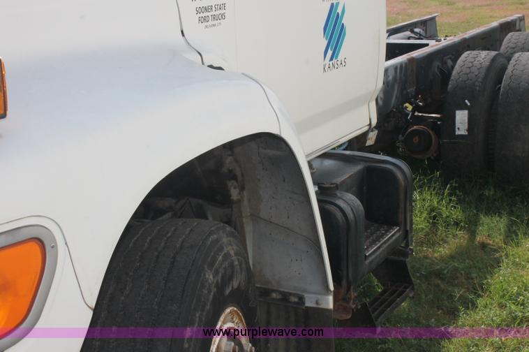 image for item AJ9298 1995 Ford FT900 cab and chassis