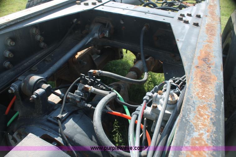 image for item AJ9298 1995 Ford FT900 cab and chassis