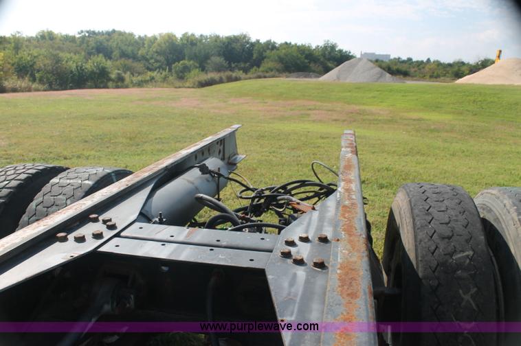 image for item AJ9298 1995 Ford FT900 cab and chassis