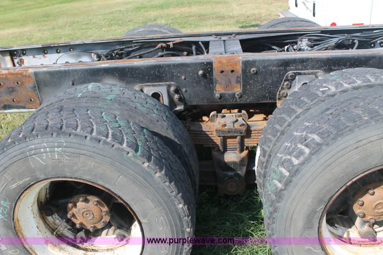 image for item AJ9298 1995 Ford FT900 cab and chassis