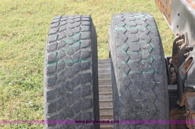 image for item AJ9298 1995 Ford FT900 cab and chassis