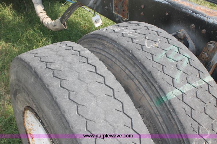 image for item AJ9298 1995 Ford FT900 cab and chassis