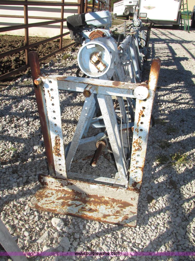 image for item AV9248 Morrison Super screed