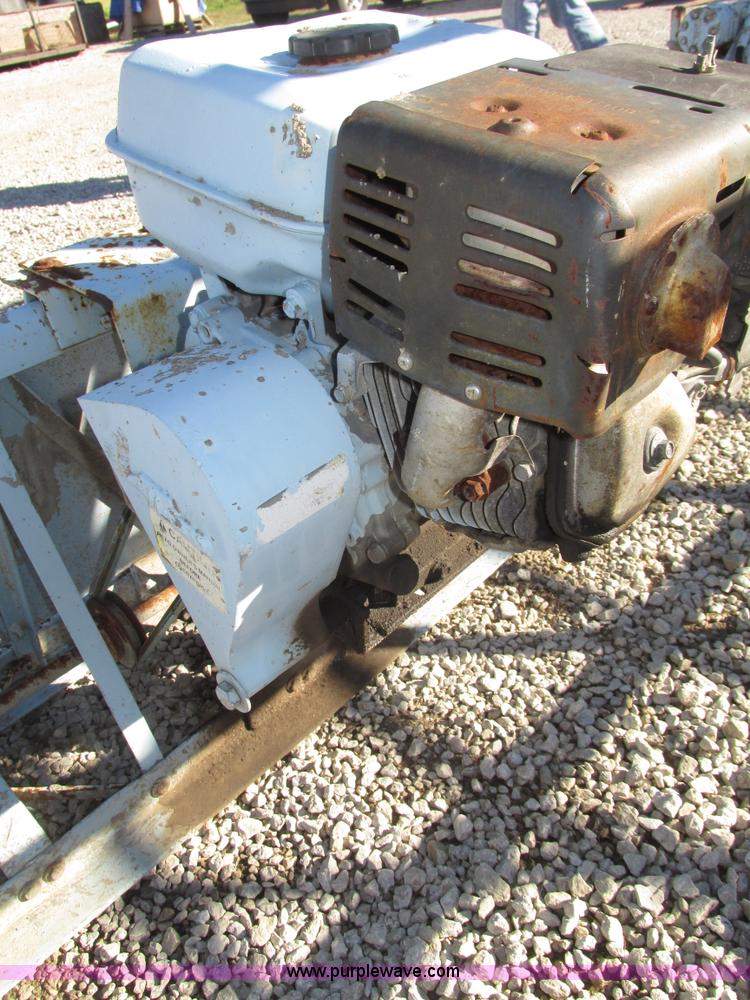 image for item AV9248 Morrison Super screed