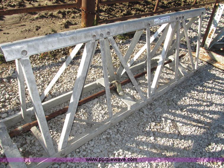 image for item AV9248 Morrison Super screed