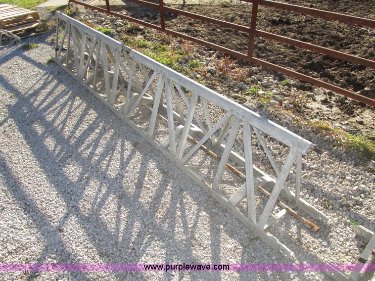 image for item AV9248 Morrison Super screed