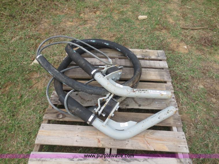 image for item AZ9157 (2) Gomaco GT11-154 hydraulic vibrators