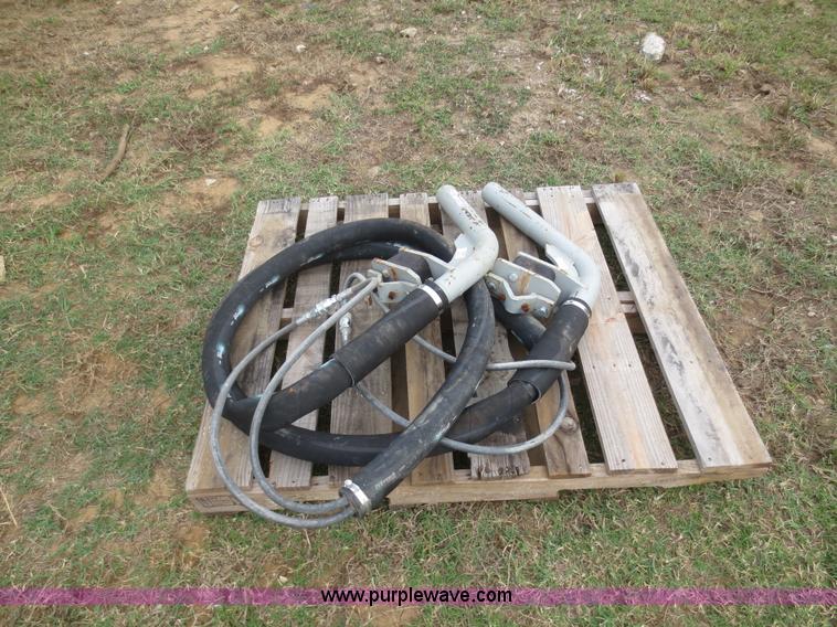 image for item AZ9157 (2) Gomaco GT11-154 hydraulic vibrators