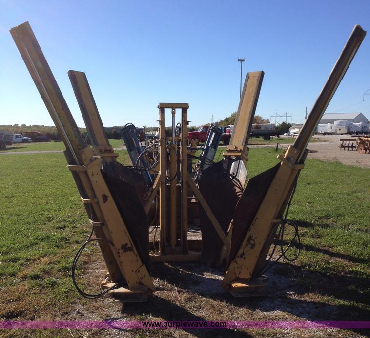 image for item D1251 Vermeer TS44A skid steer tree spade